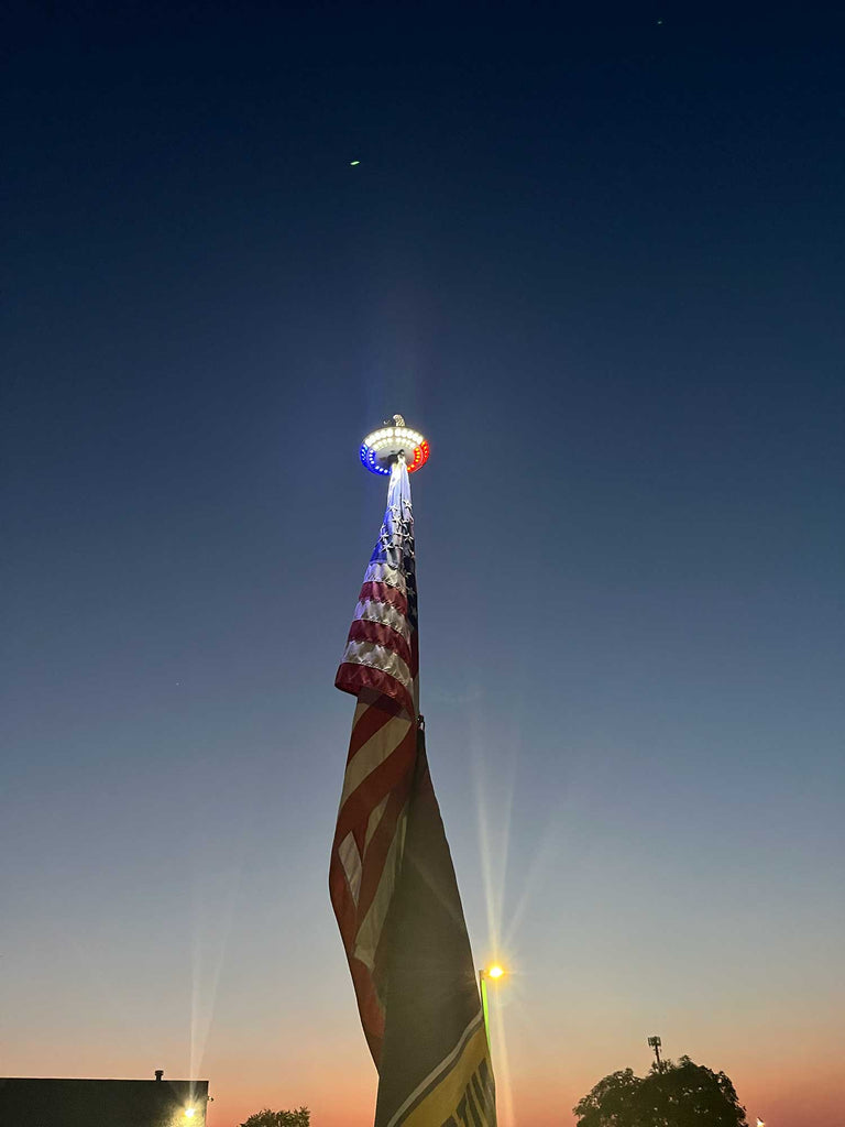 Sirius FIRE Solar Power Flagpole Light – Service First Products